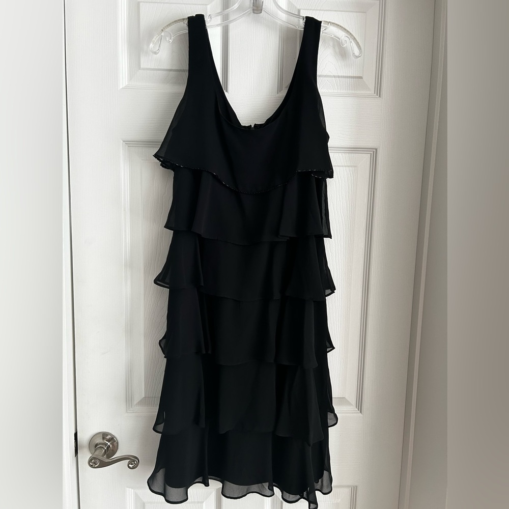 Scarlett Nite Women's Black Sleeveless Beaded Tiered Shift Dress